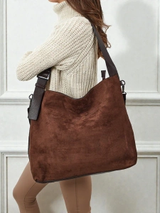 Темно-коричневий