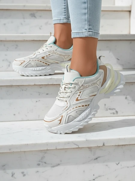 Royalfashion Жіночі спортивні кросівки на товстій підошві Nettes