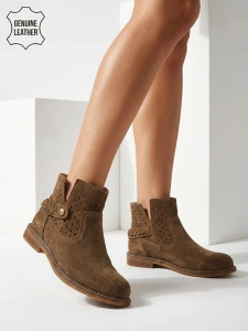 світло-коричневий