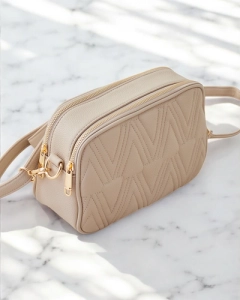 світло-коричневий || Світло-бежевий || помаранчевий