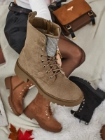 светло-коричневый