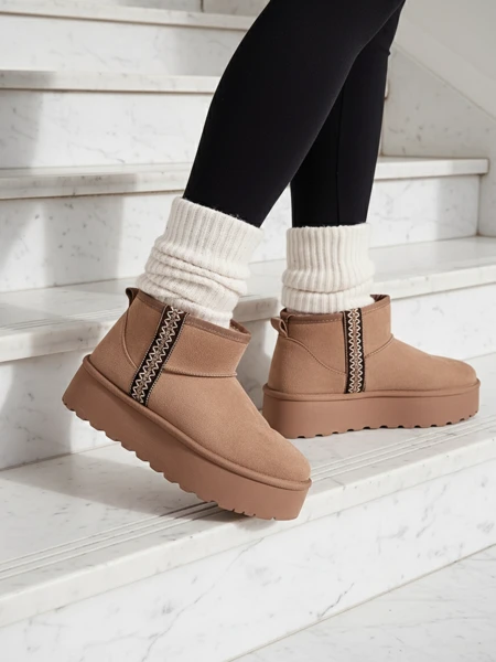 Royalfashion Женские угги стиля снежных сапог Халузи