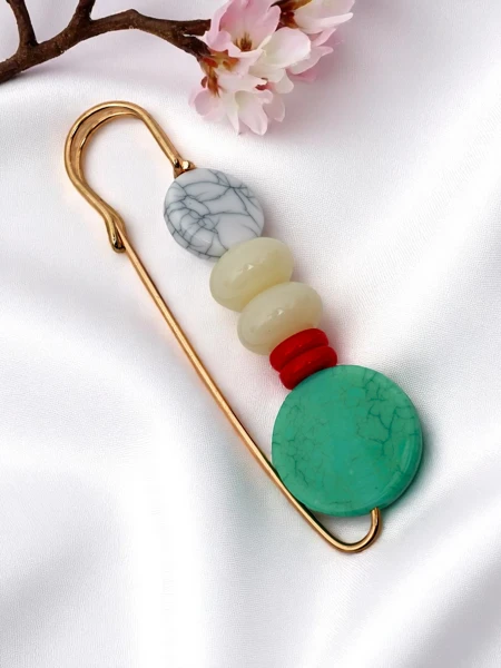 Декоративна жіноча брошка з камінням Gem Bloom