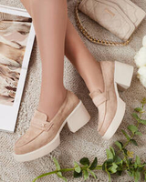 коричневий