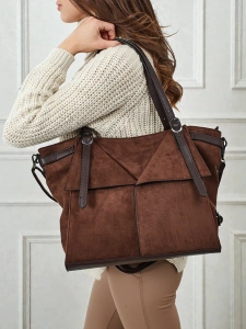 Темно-коричневий