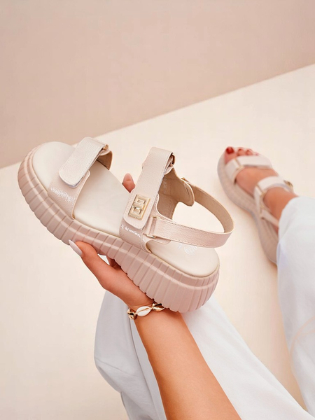 Royalfashion Женские сандалии на толстой подошве Aganda