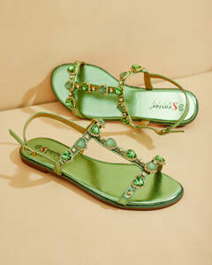 темно-зелений