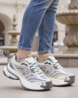 голубий сірий