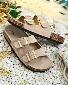 світло-коричневий