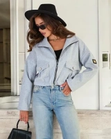 Світло-сірий