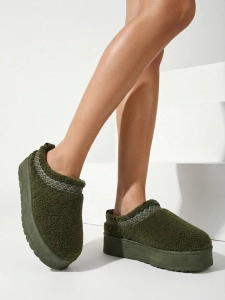 темно-зелений