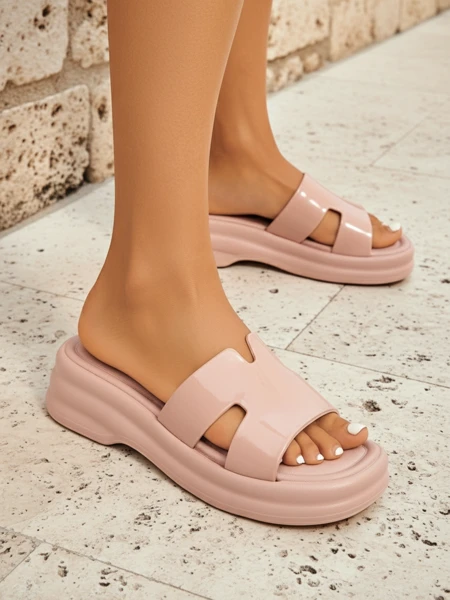 Royalfashion Жіночі шльопанці на товстій підошві Nova Gloss