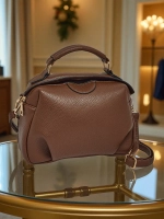 Темно-коричневый