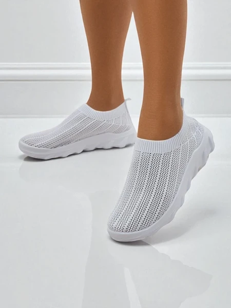 Женские белые кроссовки Astrea из дышащей ткани на плоской подошве