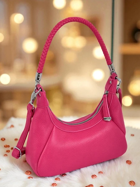 Royalfashion Маленька жіноча сумочка з екошкіри з декоративним ремінцем Lacquea