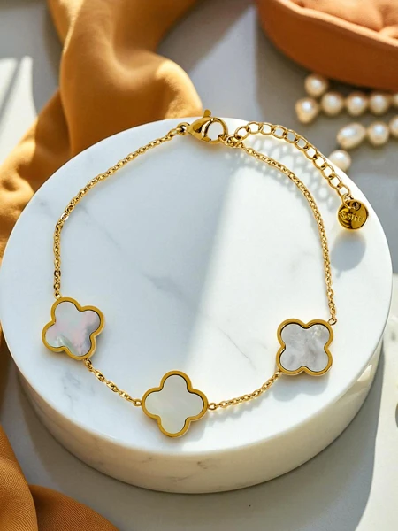 Браслет Callisto Nero с мотивом цветка