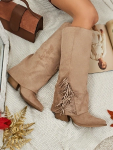 світло-коричневий