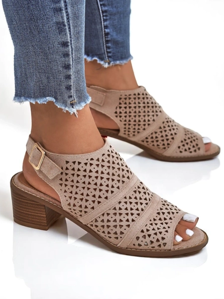 Royalfashion Жіночі сандалі на низькому каблуці ажурні Elira