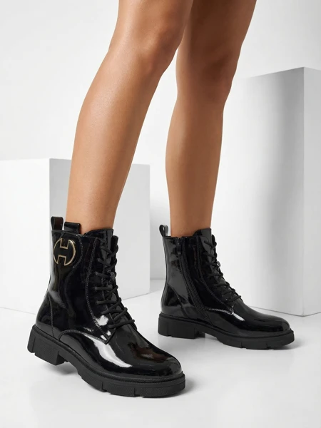 Лаковані жіночі ботільйони на шнурівці Kalen