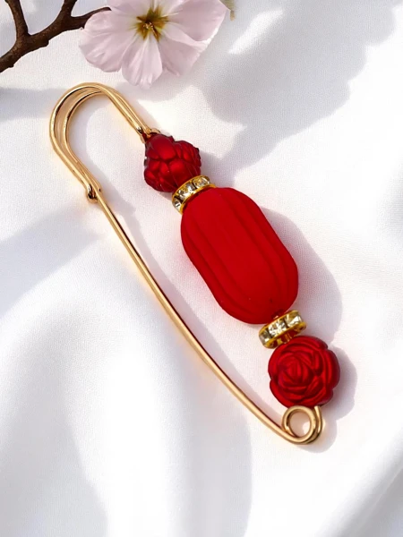 Декоративная женская брошь с розами Rose Charm