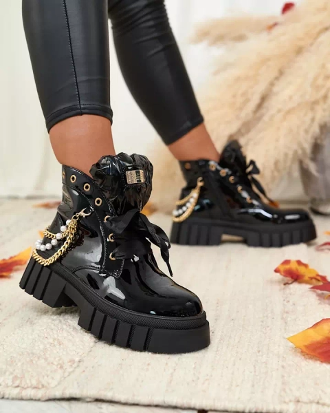 Royalfashion Женские лакированные утепленные ботинки черного цвета Dahaff