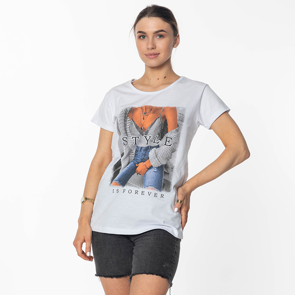 Белая женская футболка с принтом