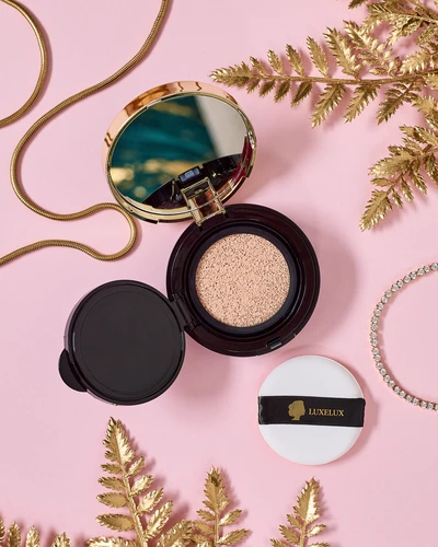 Luxelux прессованный порошок для лица в компактном формате с зеркалом 15 г