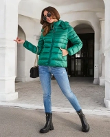 тёмно-зелёный