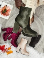 темно-зелений