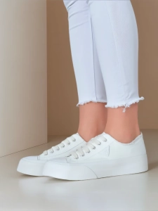 белый