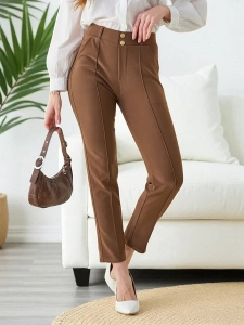 коричневий