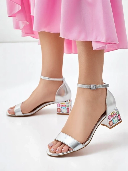 Royalfashion Жіночі сандалі з декоративними підборами Ballou