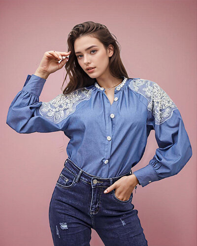 Royalfashion Жіноча сорочка з цирконами