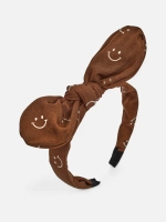 коричневый