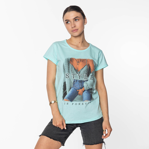 Женская футболка цвета мяты с принтом