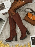 коричневий