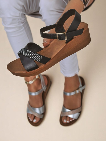 Royalfashion Жіночі босоніжки на танкетці з камінцями Allona