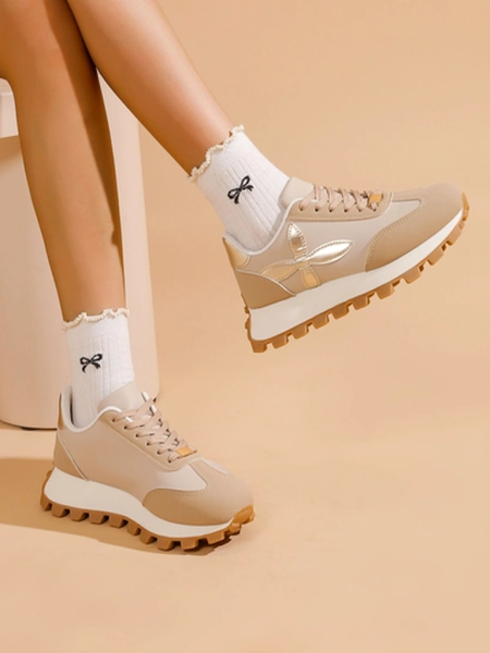 Женские спортивные кроссовки Royalfashion на толстой подошве Aloqa