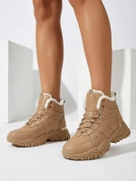 світло-коричневий