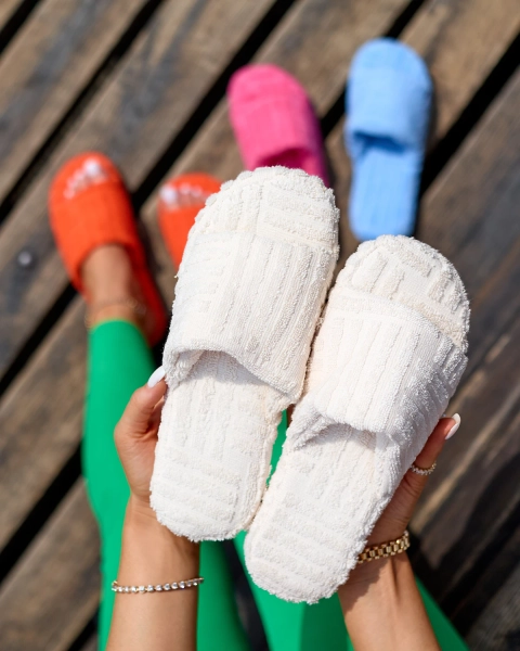 Royalfashion Бежевые женские шлепанцы из ткани Tylles