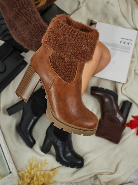 Женские ботильоны Tirave из экокожи на каблуке-столбике с трикотажем