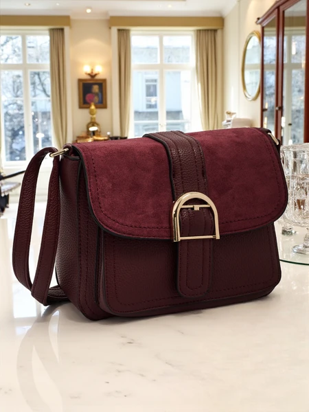 Маленька жіноча сумочка з екошкіри Karelia