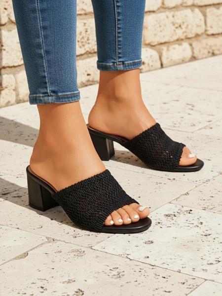 Royalfashion Жіночі шльопанці на підборах Sole Bloom