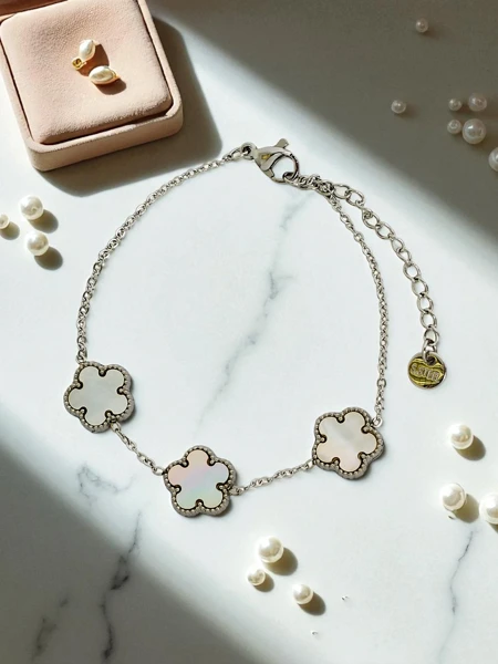 Браслет Callisto Nero с цветочным мотивом