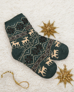 темно-зелений