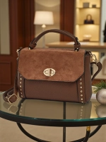 коричневий