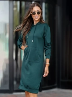 темно-зелений