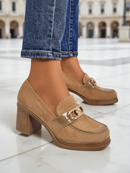 Женские лоферы Perseida – светло-коричневые замшевые на каблуке-столбике элегантные