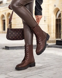 коричневый