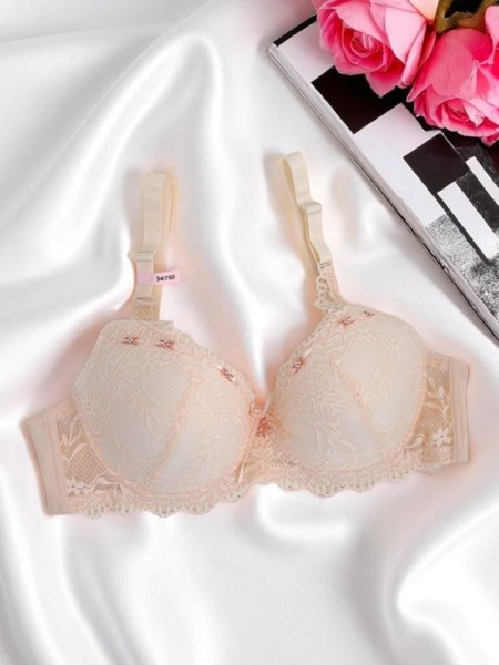 Royalfashion Жіночий бюстгальтер з поролоновою чашкою та мереживом Delicate Grace